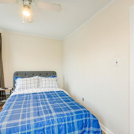 Charming Long Island Home With Fenced Yard! Фрийпорт Екстериор снимка