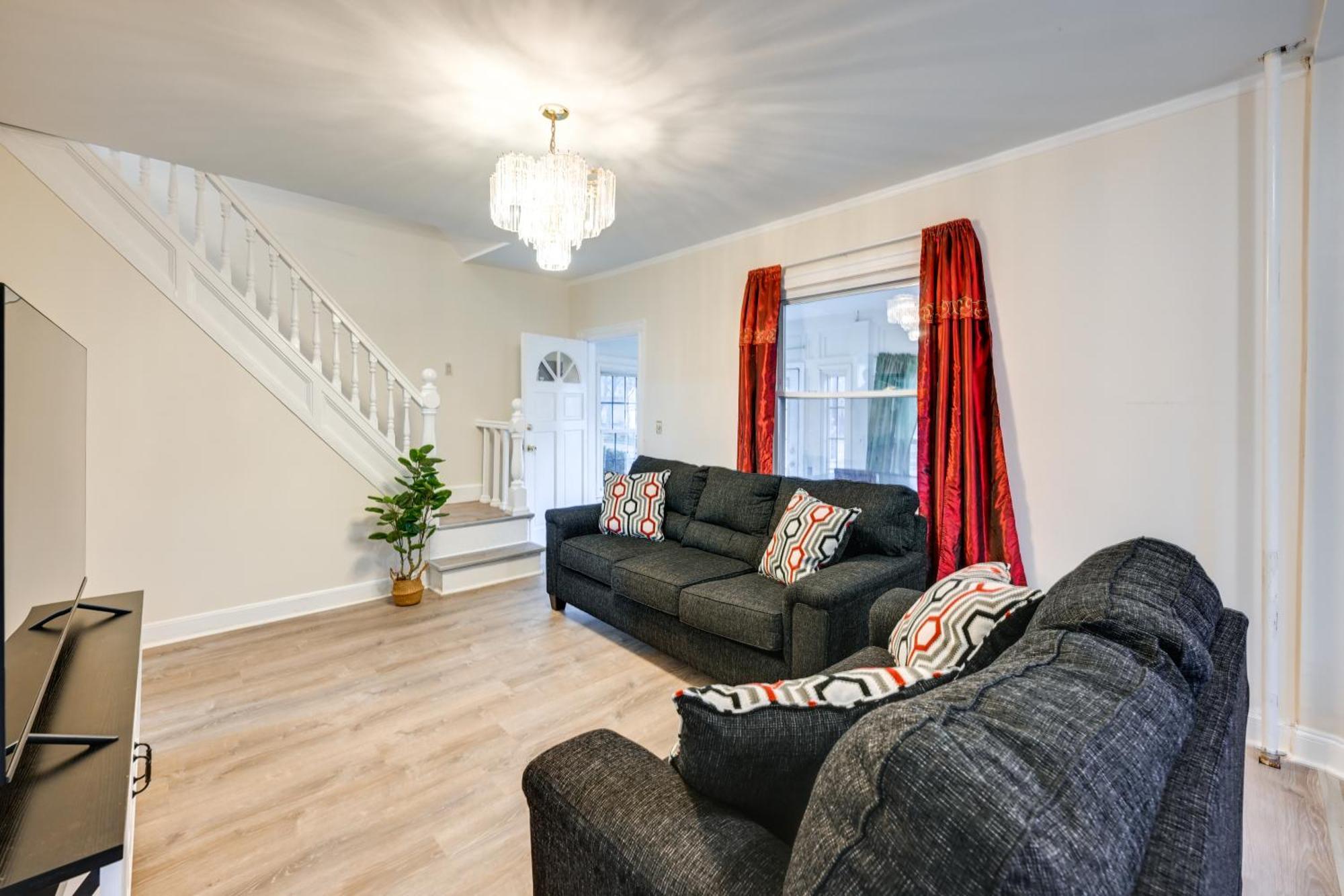 Charming Long Island Home With Fenced Yard! Фрийпорт Екстериор снимка